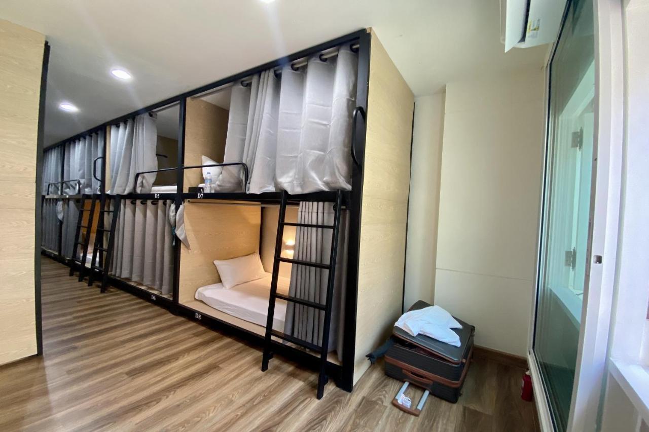 Forgotten Hostel Silom バンコク都 エクステリア 写真