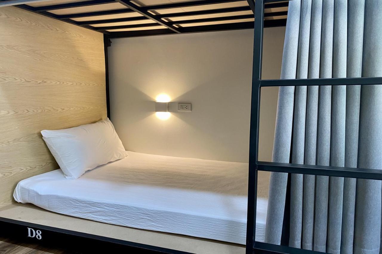Forgotten Hostel Silom バンコク都 エクステリア 写真