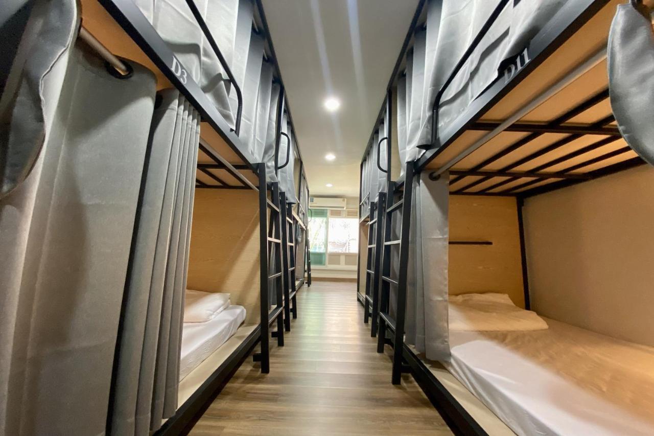 Forgotten Hostel Silom バンコク都 エクステリア 写真