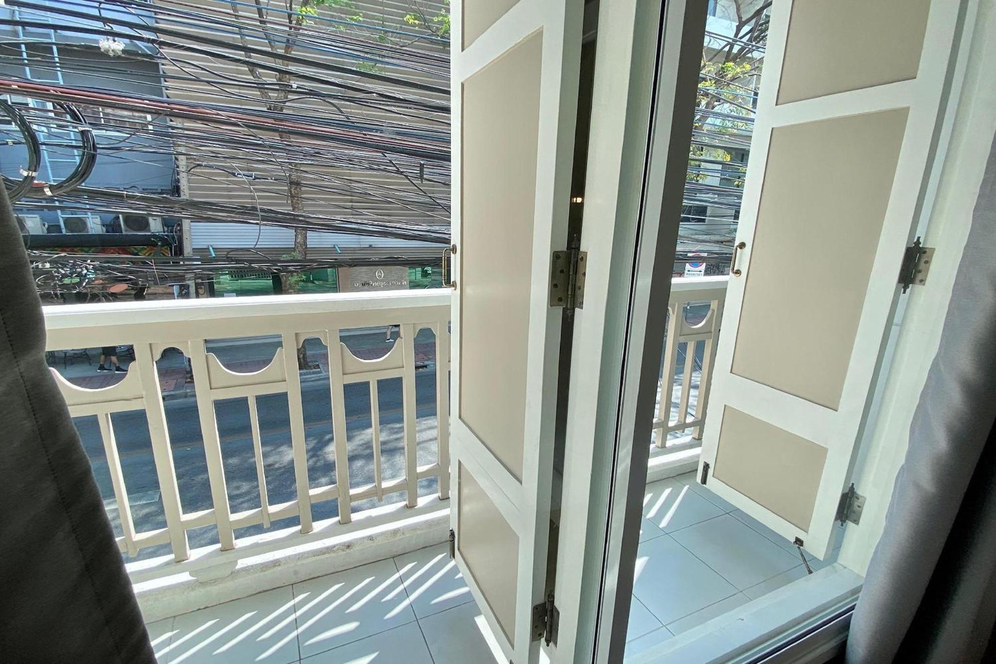 Forgotten Hostel Silom バンコク都 エクステリア 写真