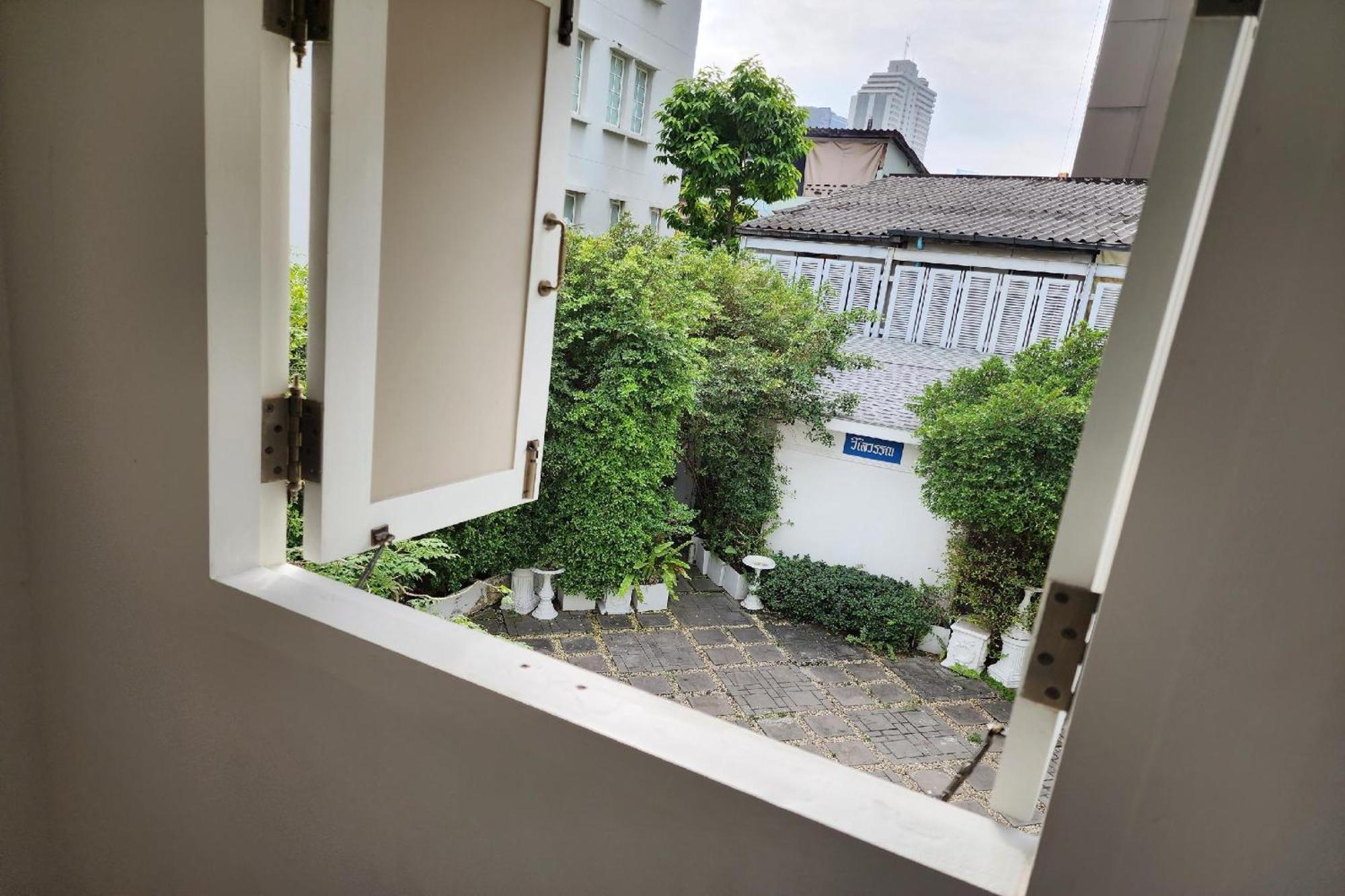 Forgotten Hostel Silom バンコク都 エクステリア 写真