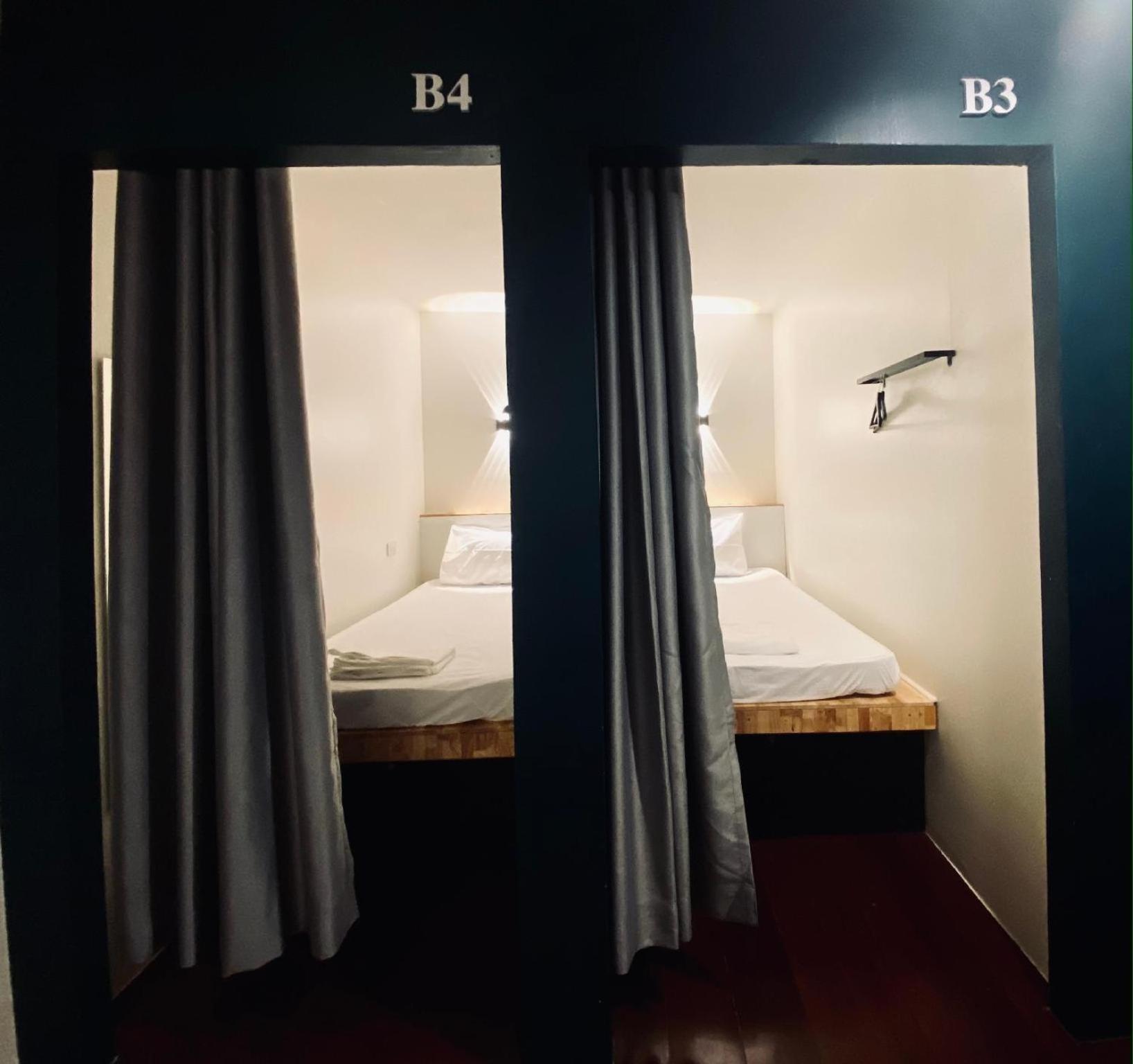 Forgotten Hostel Silom バンコク都 エクステリア 写真