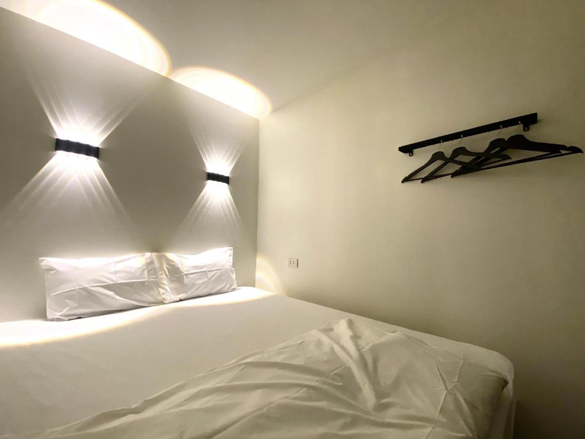 Forgotten Hostel Silom バンコク都 エクステリア 写真